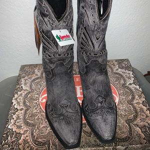 Women’s cowboy boots